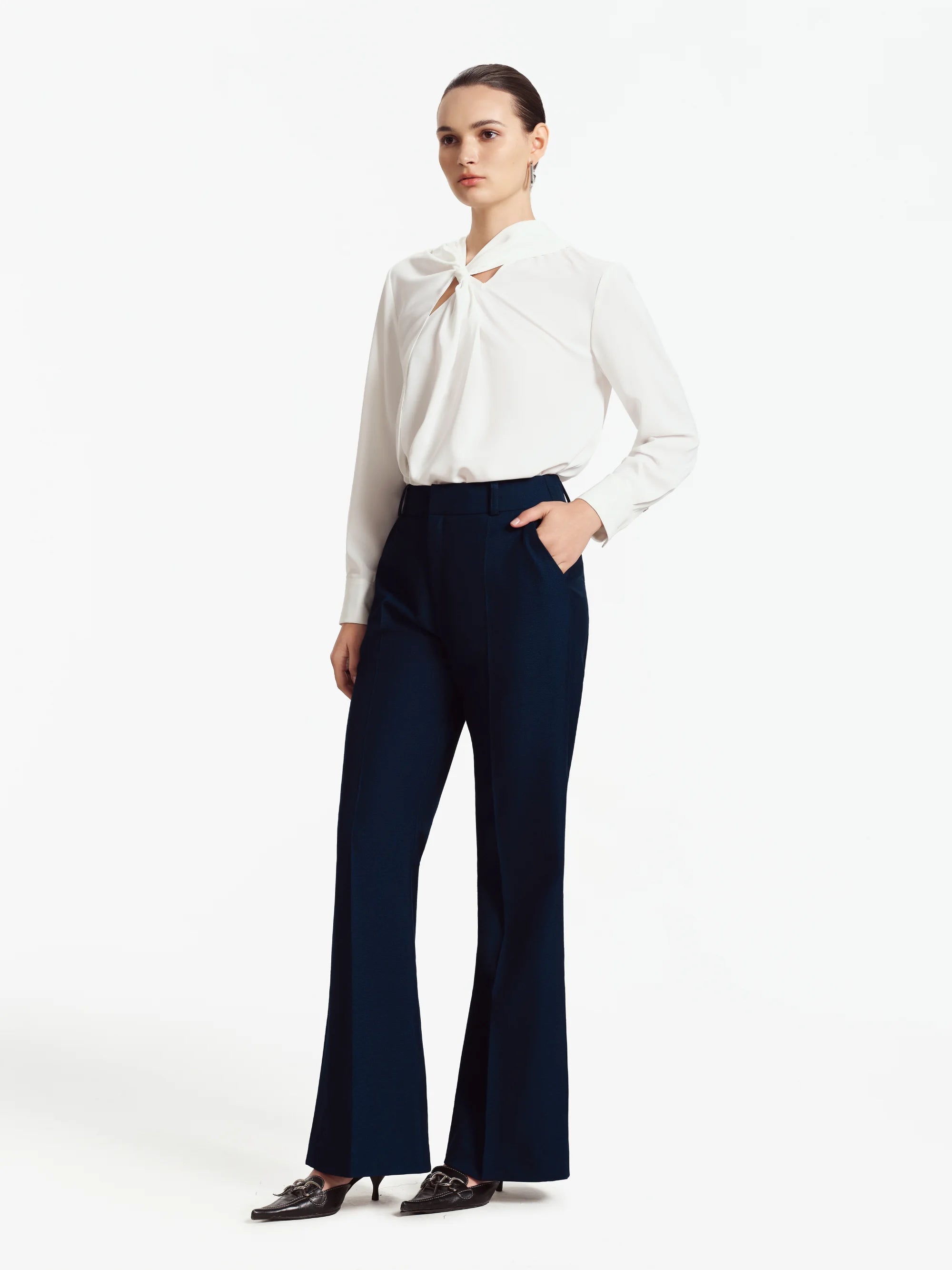Amélie Tailored Flared Trousers (Midnight Blue)