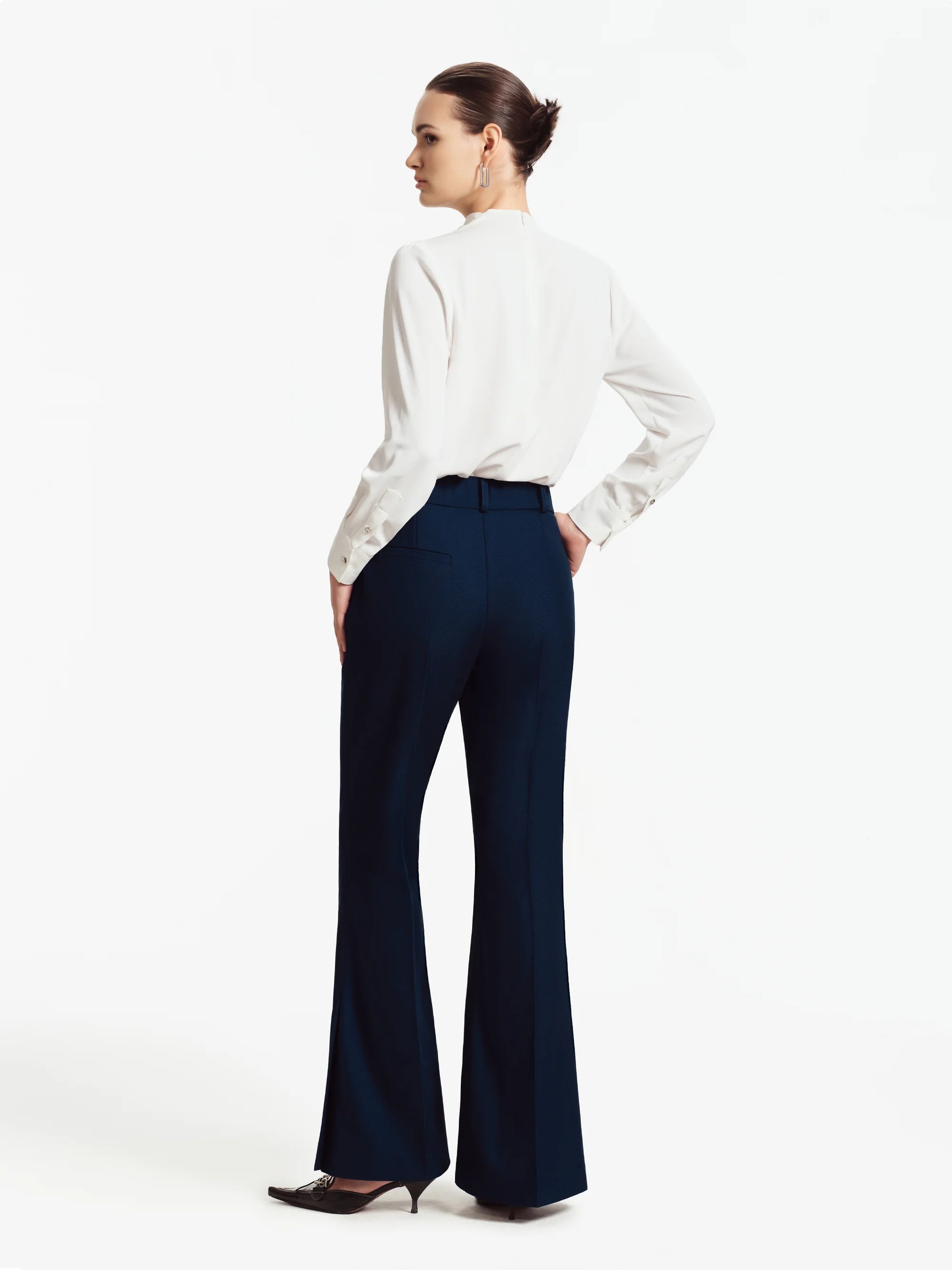 Amélie Tailored Flared Trousers (Midnight Blue)