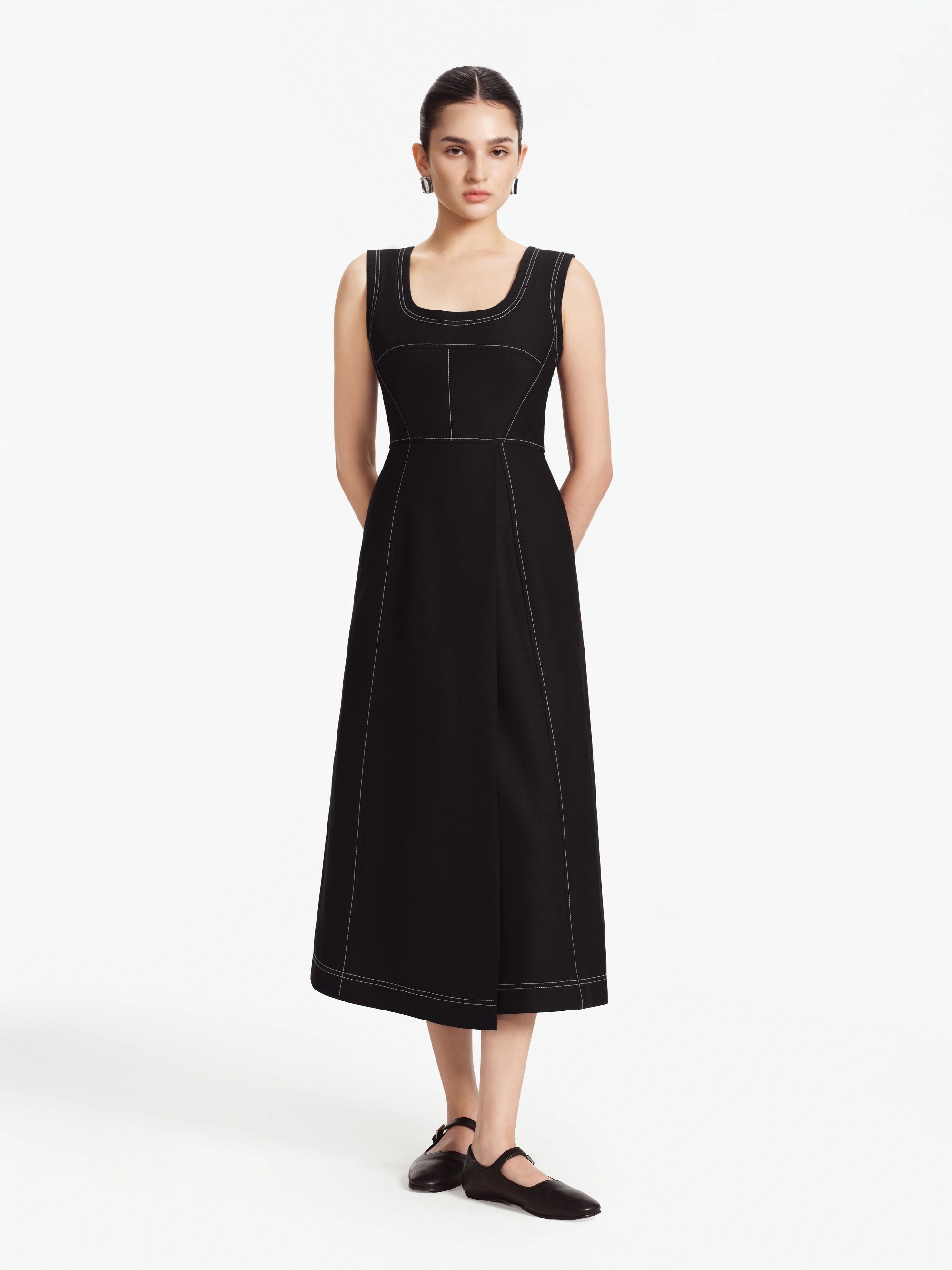 Selena Tailored A-Line Midi Dress (Black)